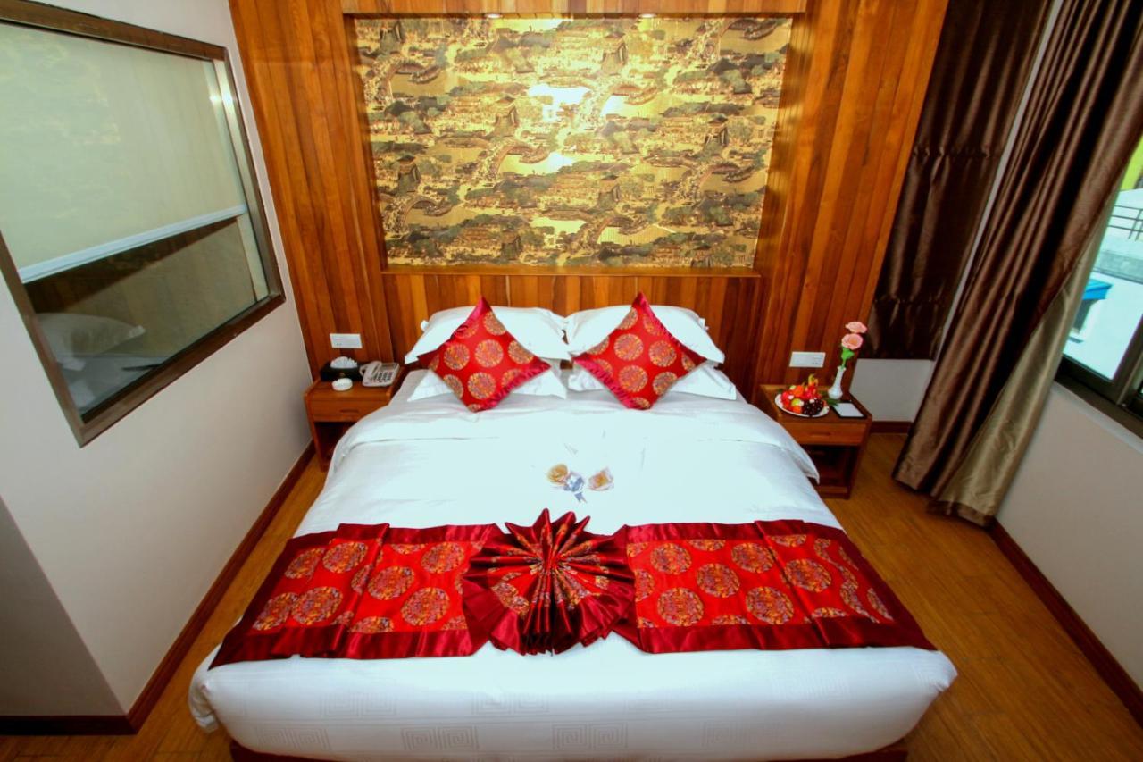 Gemsy Hotel Yangon Exterior foto